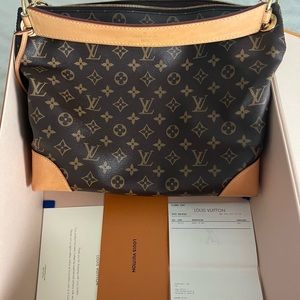 Louis Vuitton Berri PM